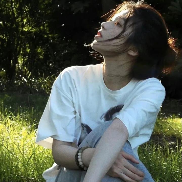 滑板女孩